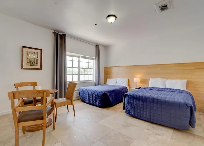 James Hotel